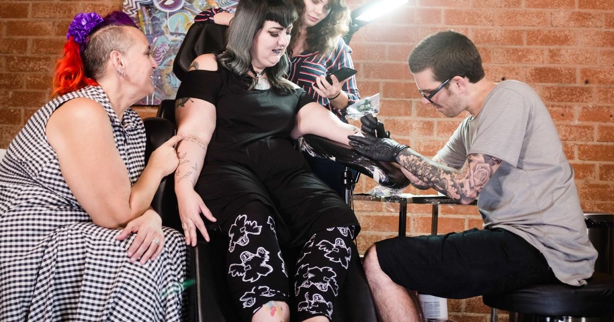 kunst art sound wave tattoos artist ritual